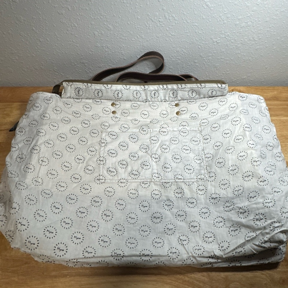 Myra Bag Myra Pastel Hues Weekender Bag - Picture 10 of 16